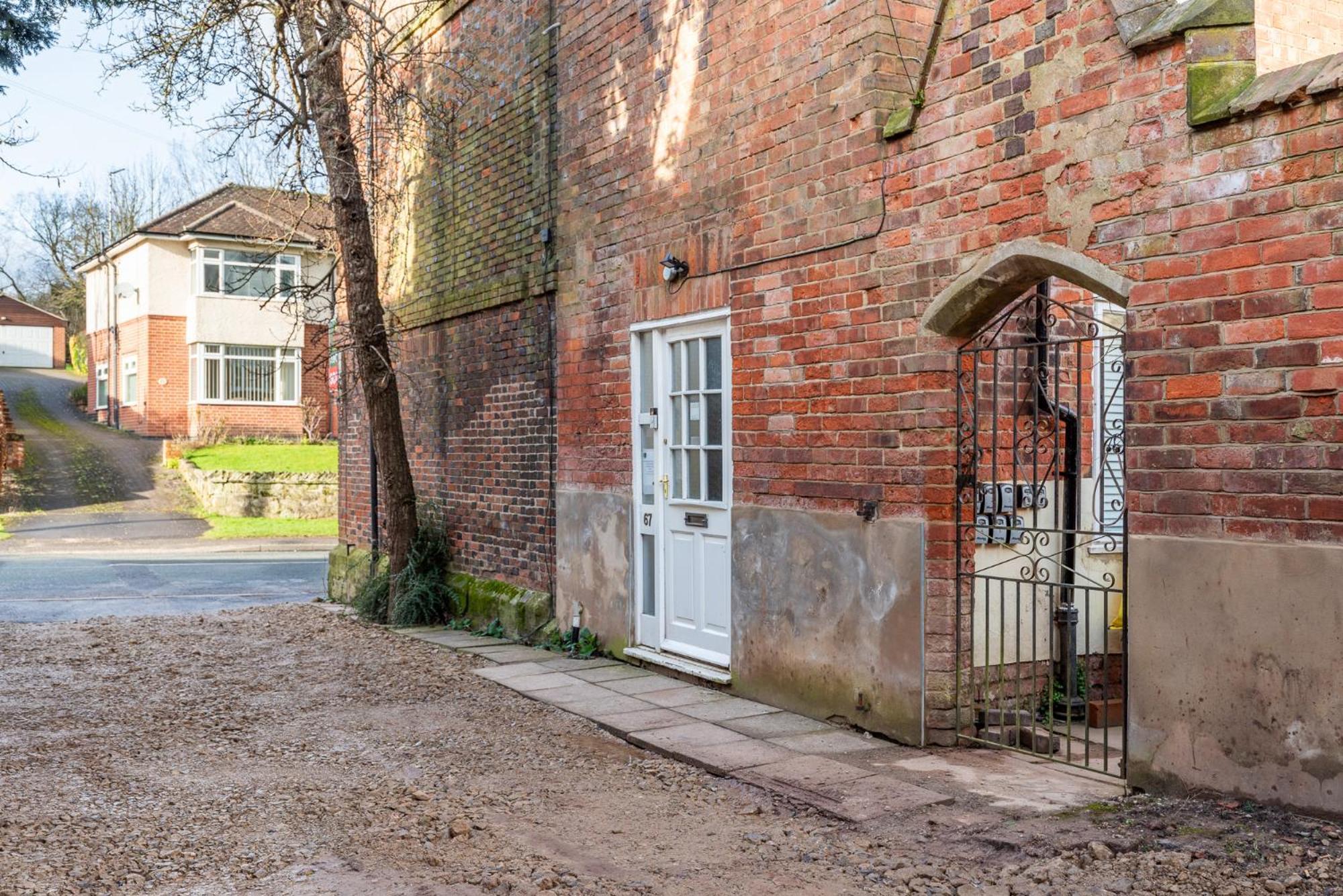 Airfield Manor Guest House Castle Donington Exterior photo